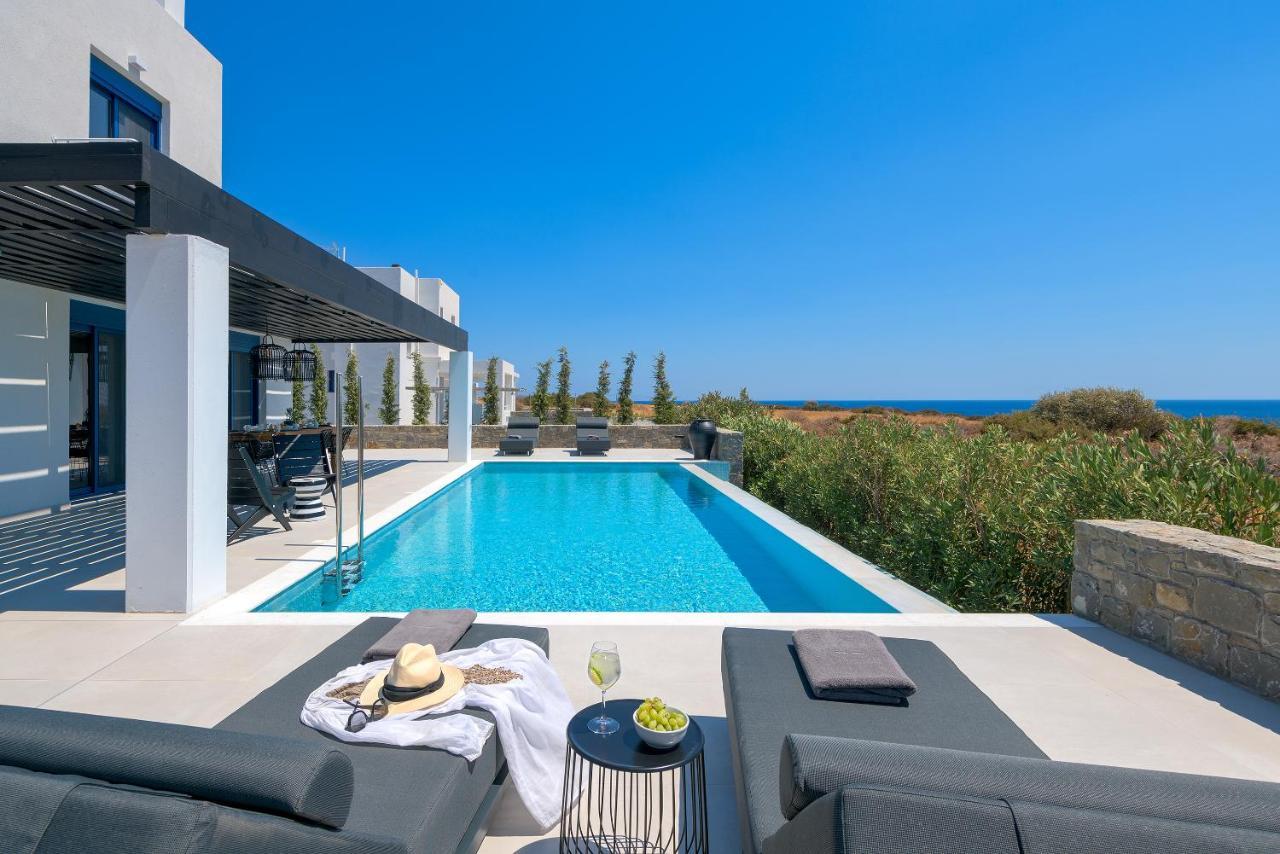 Astrea Villas ラクハニア エクステリア 写真